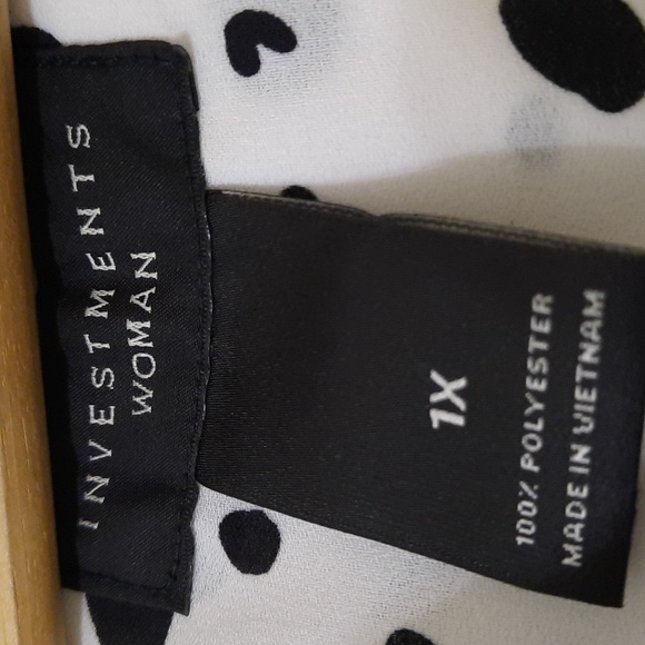 NWT INVESTMENTS WOMAN BLACK AND WHITE ANIMAL SPOTS BLOUSE SZ 1X - Picture 3 of 15